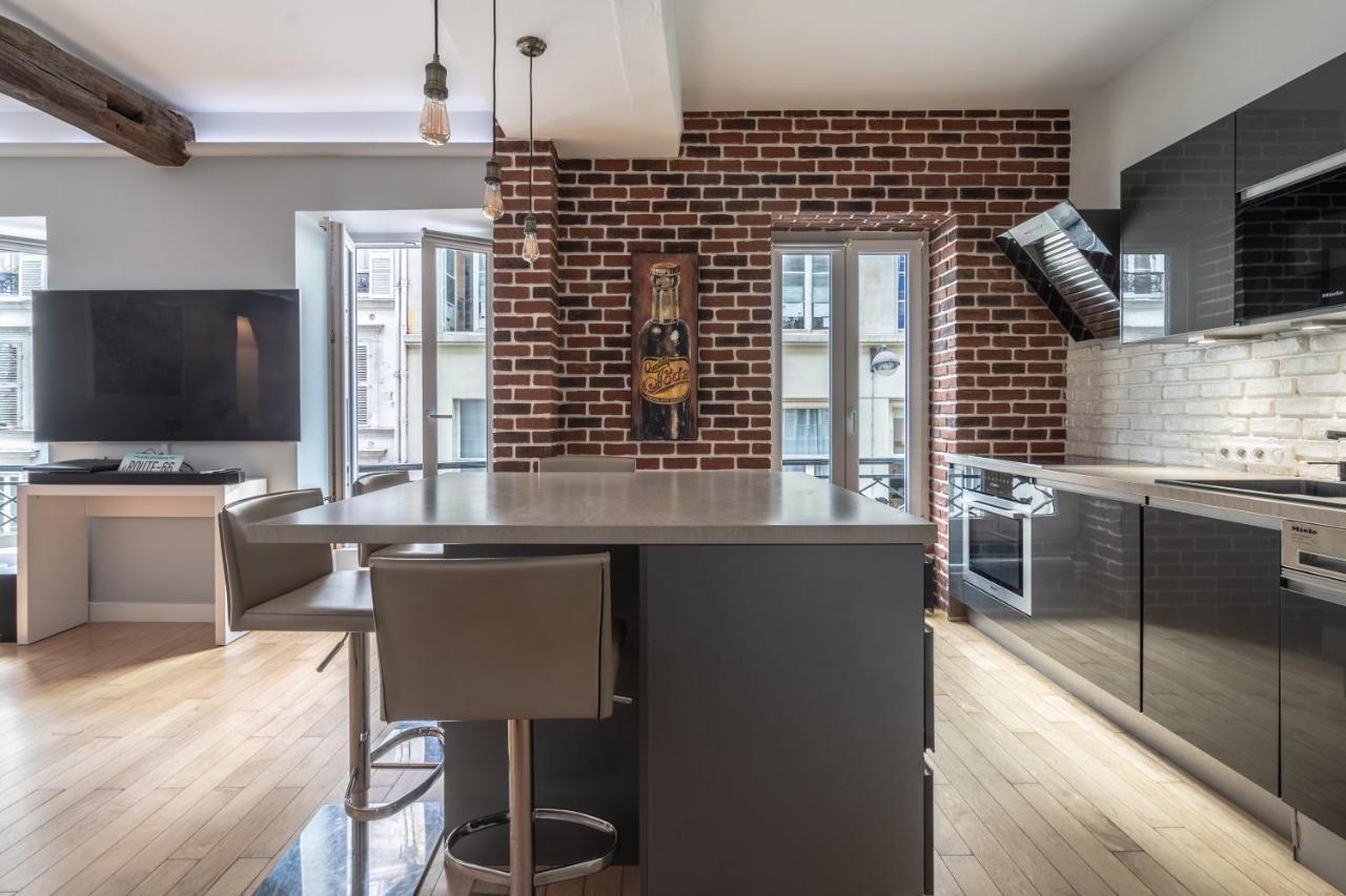 Room In Apartment - Cosy Place In The Hear Of Παρίσι Εξωτερικό φωτογραφία