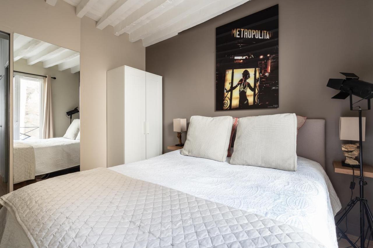 Room In Apartment - Cosy Place In The Hear Of Παρίσι Εξωτερικό φωτογραφία
